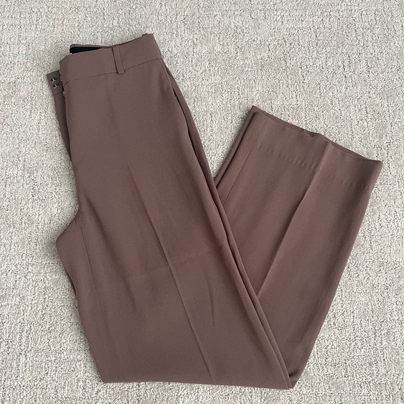 Aritzia Agency Pant Mirror crepe Deep taupe - Picture 5 of 9